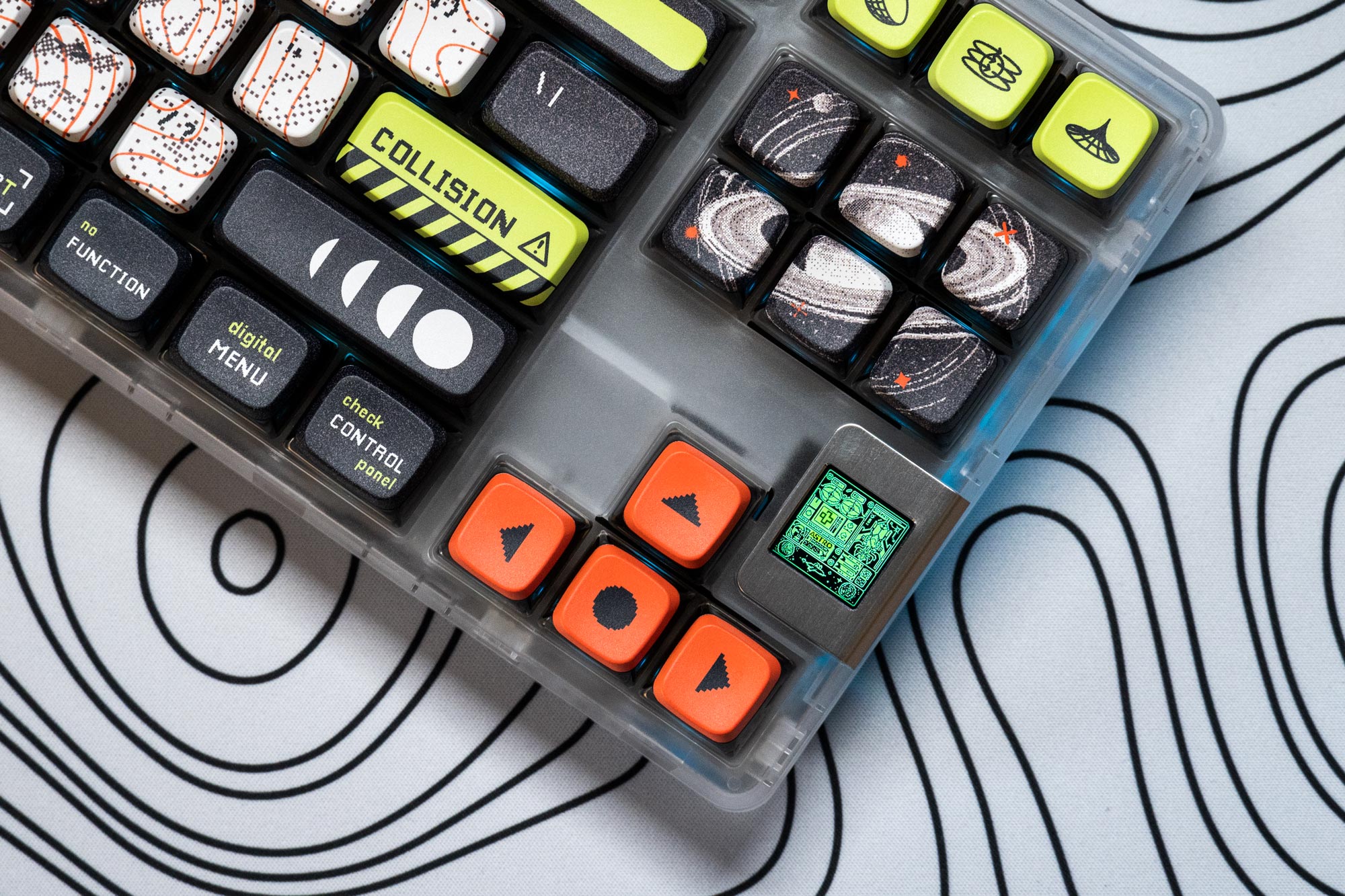 QwertyKey80 Astro bezprzewodowa Bluetooth Hotswap RGB QMK/VIA - L gasket mount klawiatura mechaniczna gamingowa z ekranem