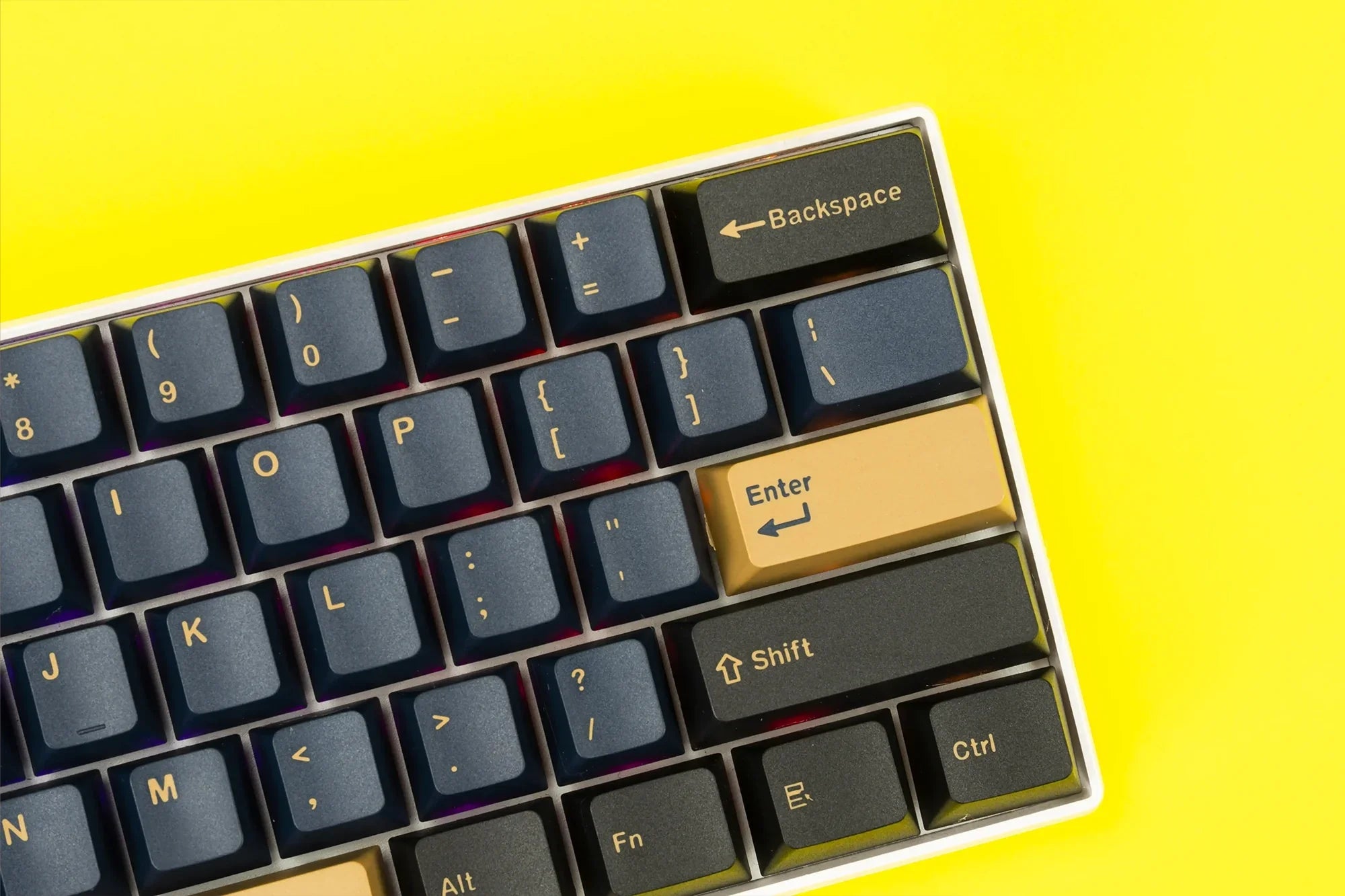 Zestaw keycapów QwertyKey Ramses PBT Double Shot, profil OEM