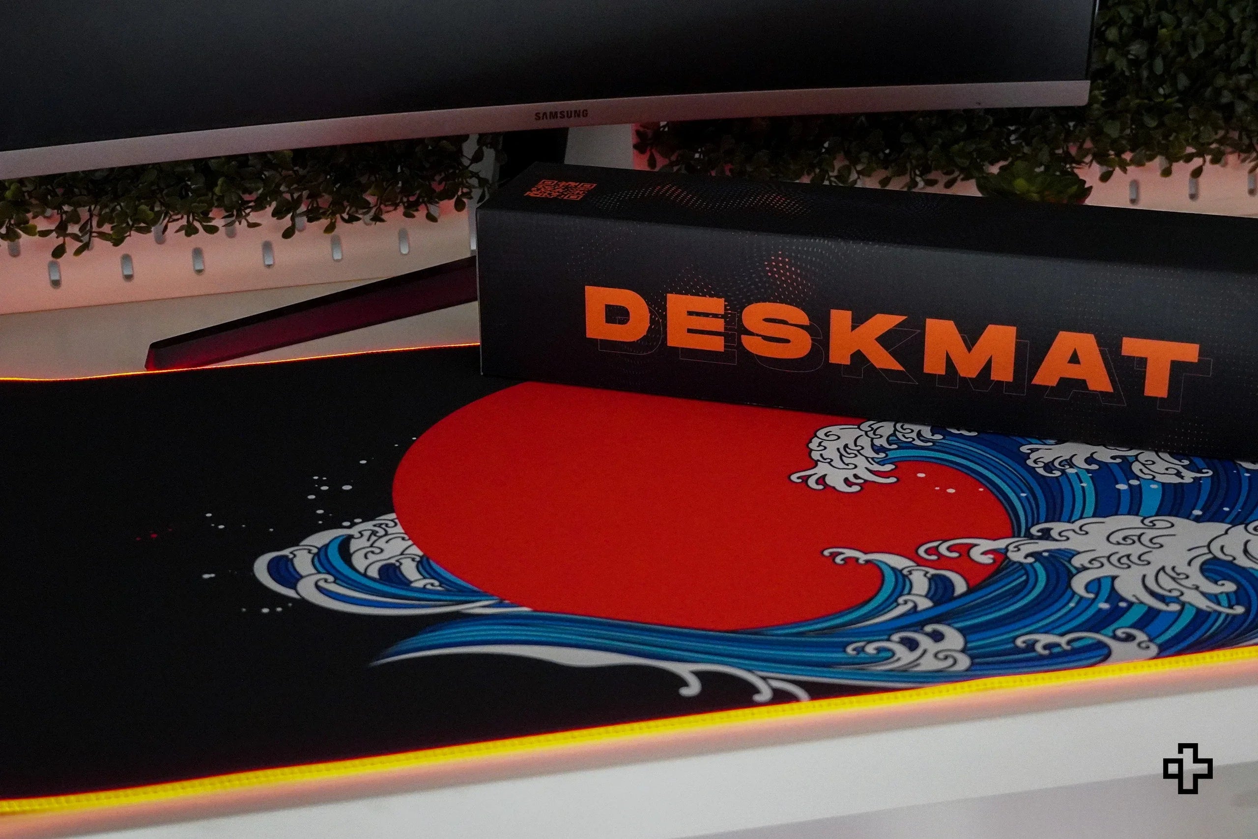 Deskmat / podkładka pod mysz QwertyKey RGB JapanWave 4 mm obszyte krawędzie