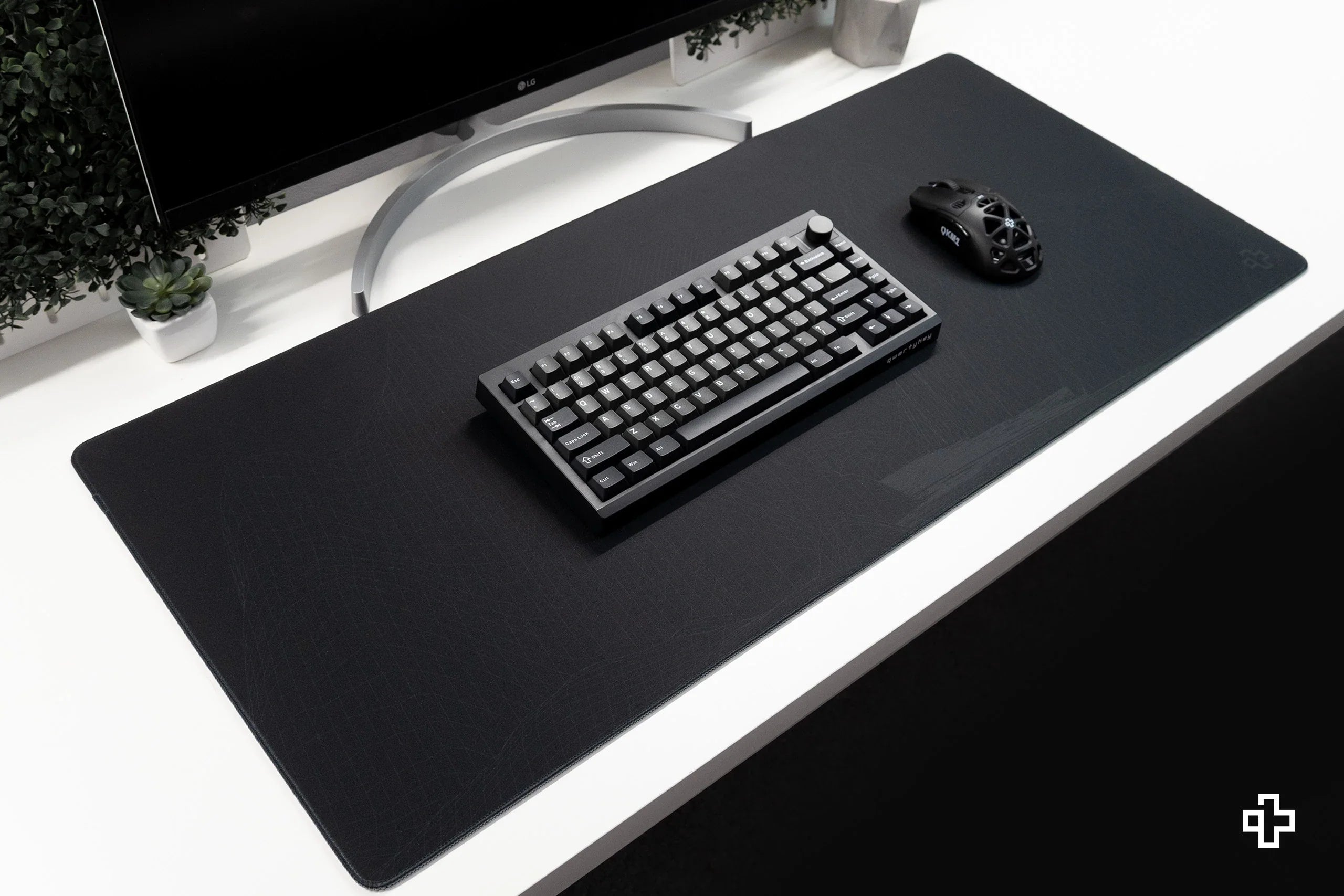 Deskmat / podkładka pod mysz Flow Dark czarna 4 mm obszyte krawędzie