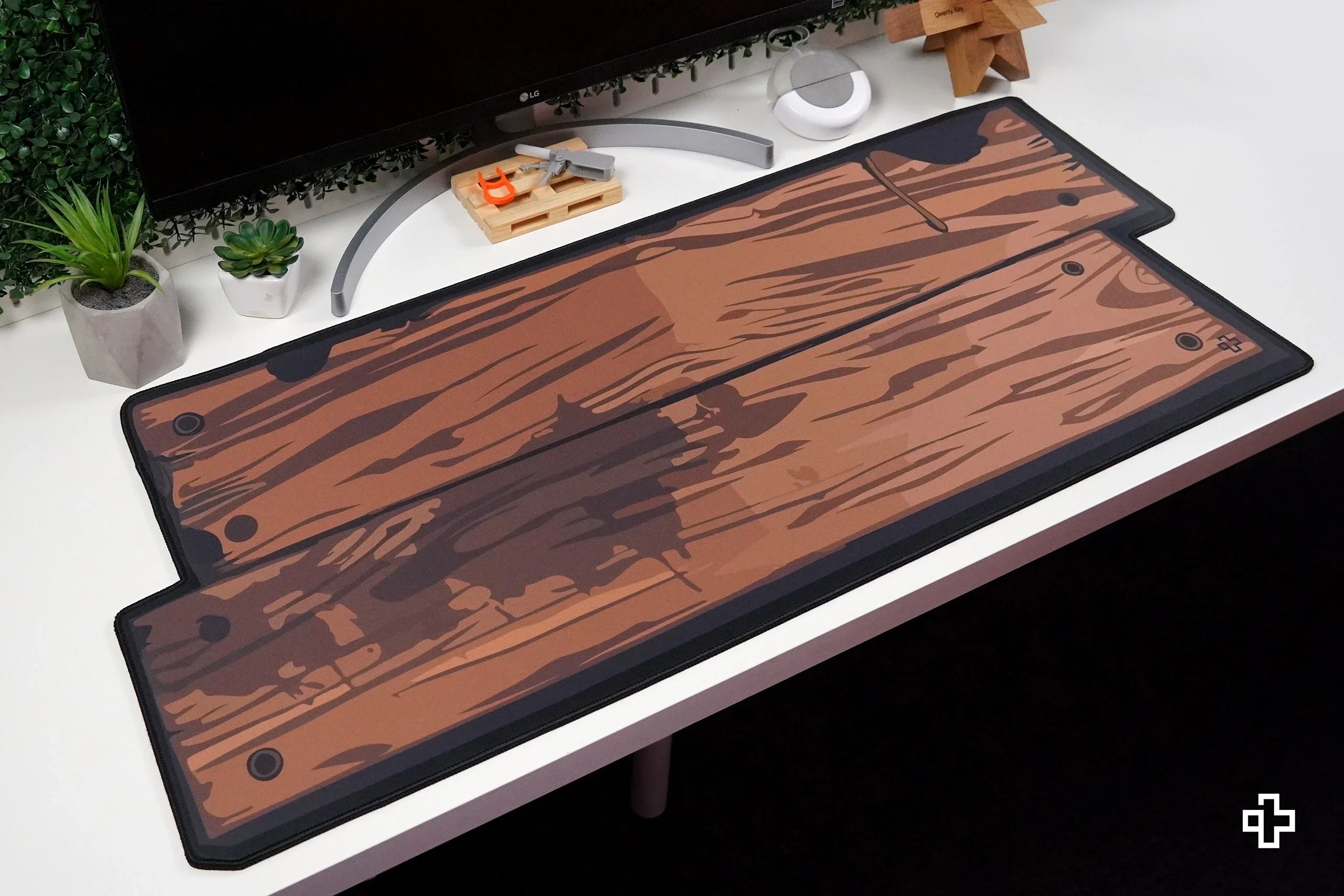 Deskmat / podkładka pod mysz QwertyKey Wood 4 mm obszyte krawędzie