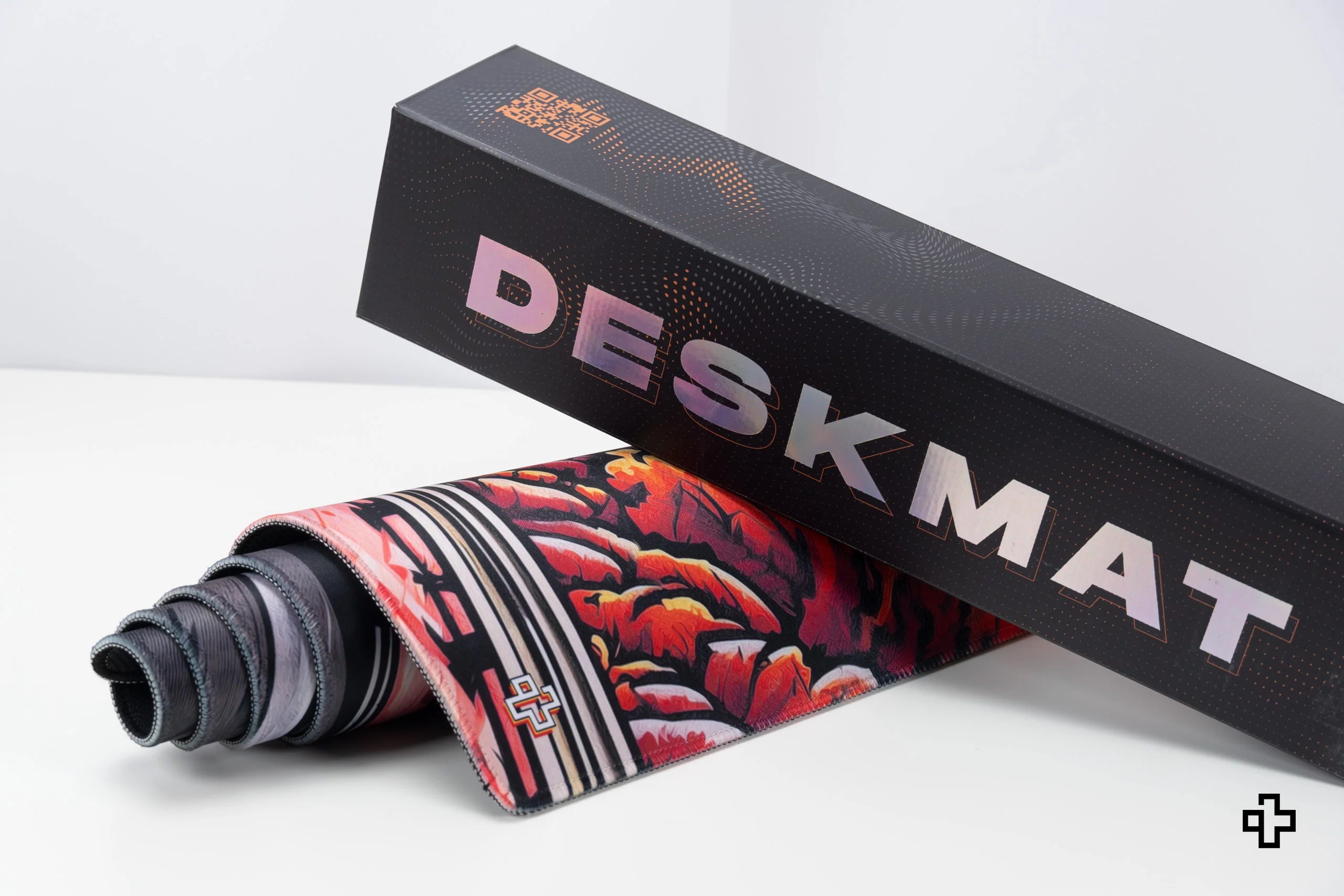 Deskmat / podkładka pod mysz QwertyKey Formula Sunset 4 mm obszyte krawędzie