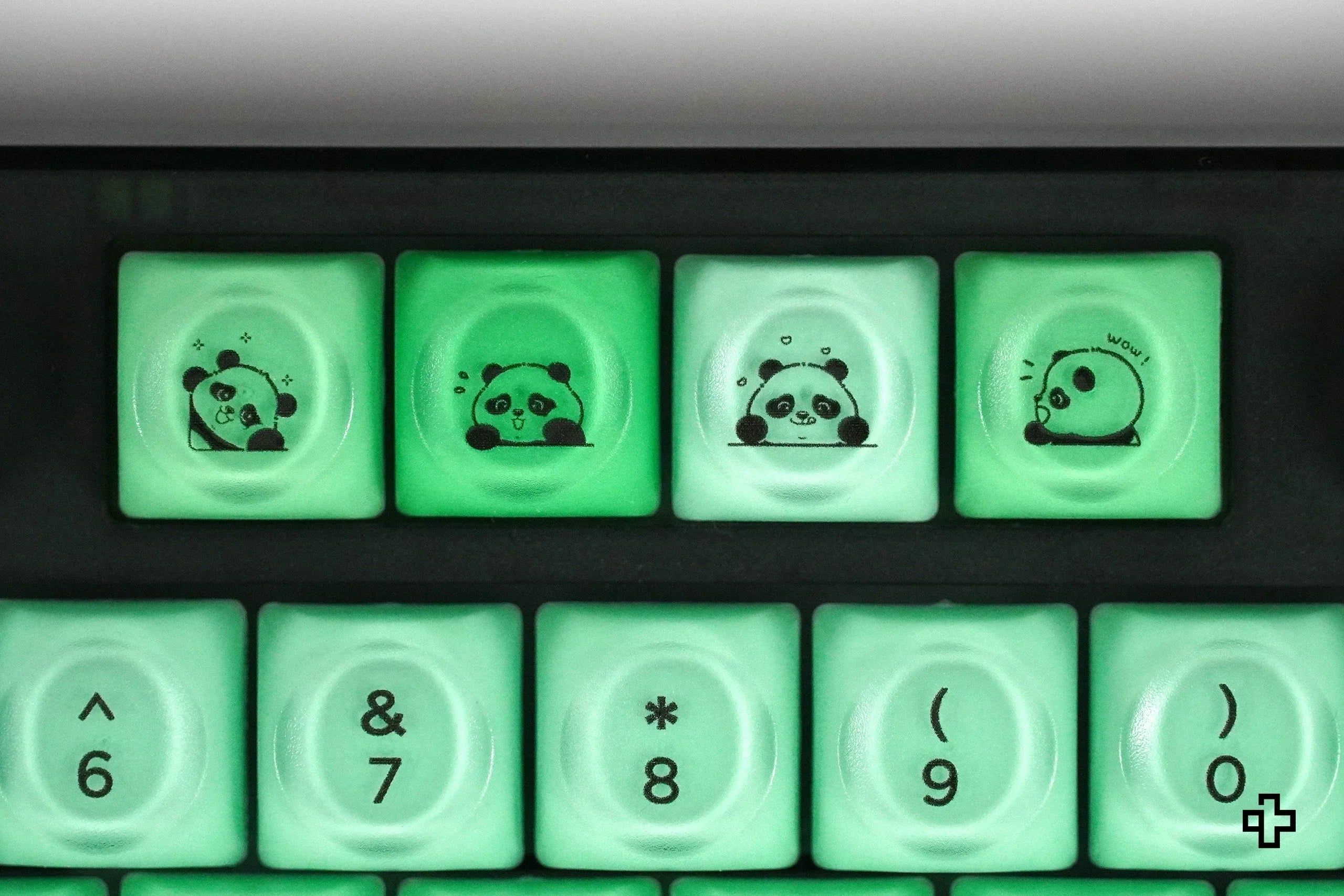 Zestaw keycapów QwertyKey Mint profil HOA