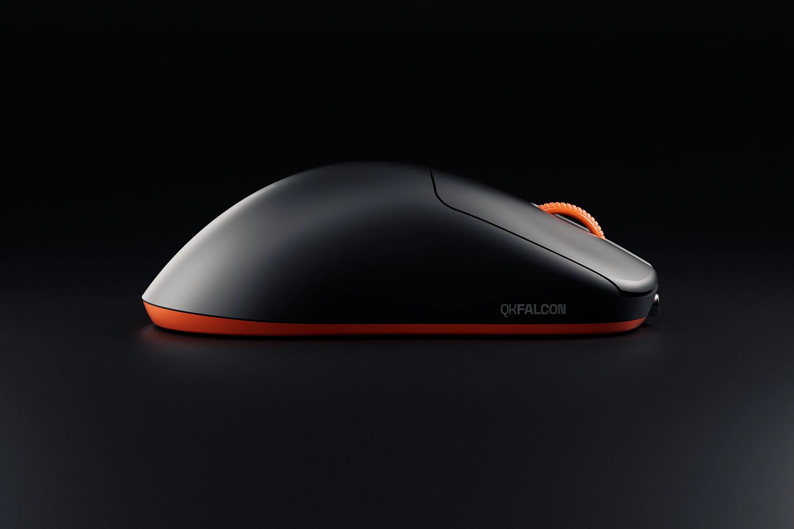 mysz Gaming QwertyKey Falcon czarna 8K, 30.000 DPI, Bluetooth bezprzewodowa trio mode, Pixart 3950