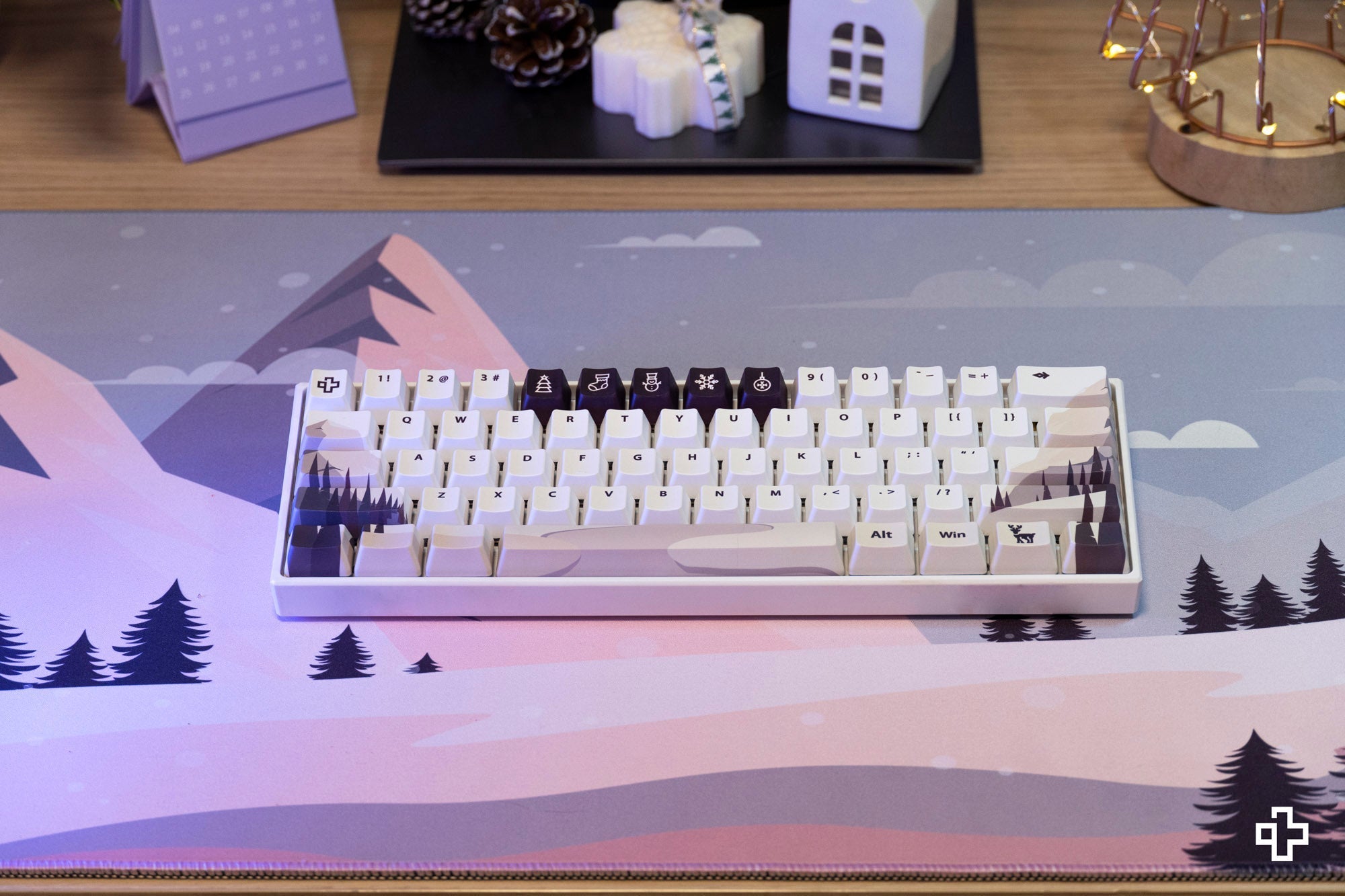 Deskmat / podkładka pod mysz QwertyKey Winter Blast 4 mm obszyte krawędzie