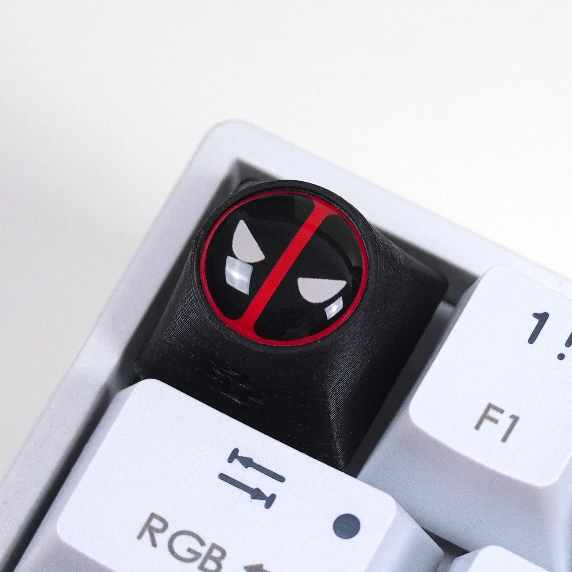Keycap artisan Wade SuperHero