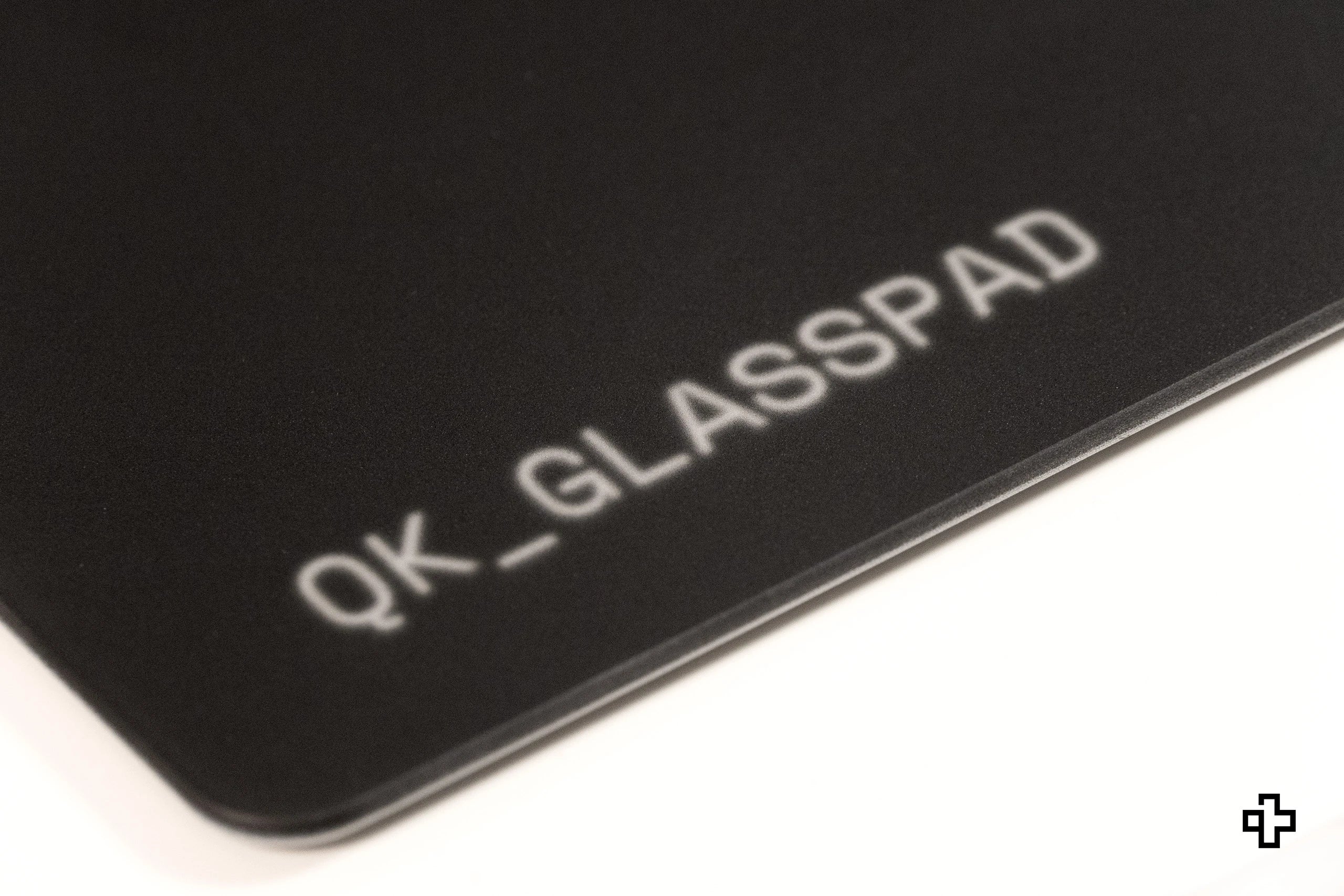 Podkładka pod mysz Gaming QwertyKey Esports Glass MOMO szklana 3.2mm Anti - Slip TPU
