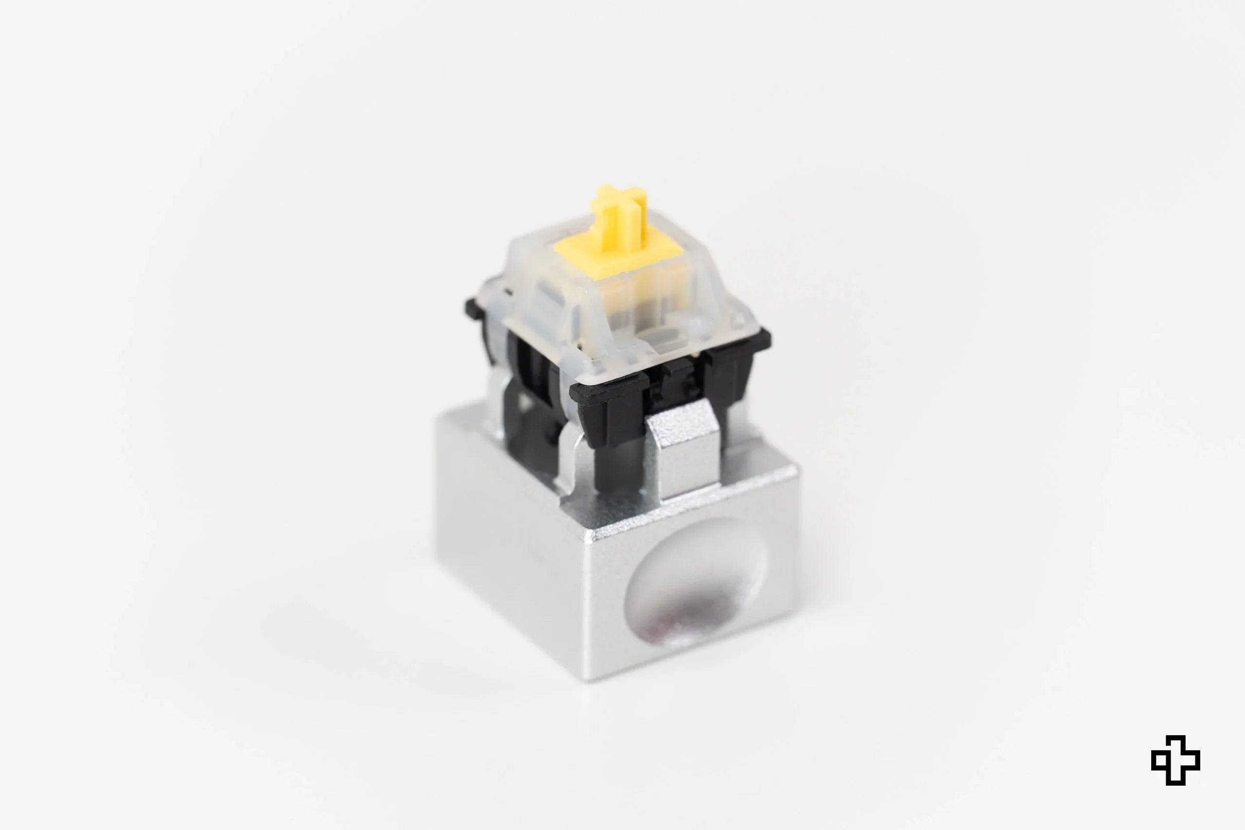 Switche Gateron Milky Yellow Pro Black Bottom
