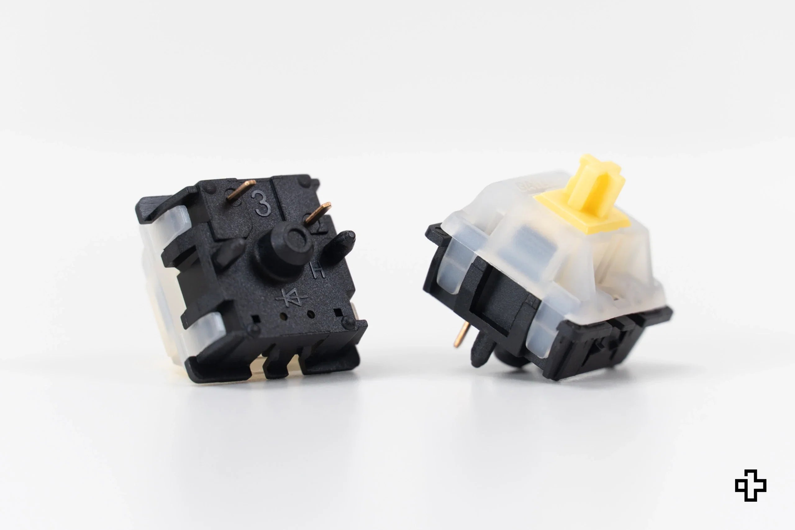 Switche Gateron Milky Yellow Pro Black Bottom