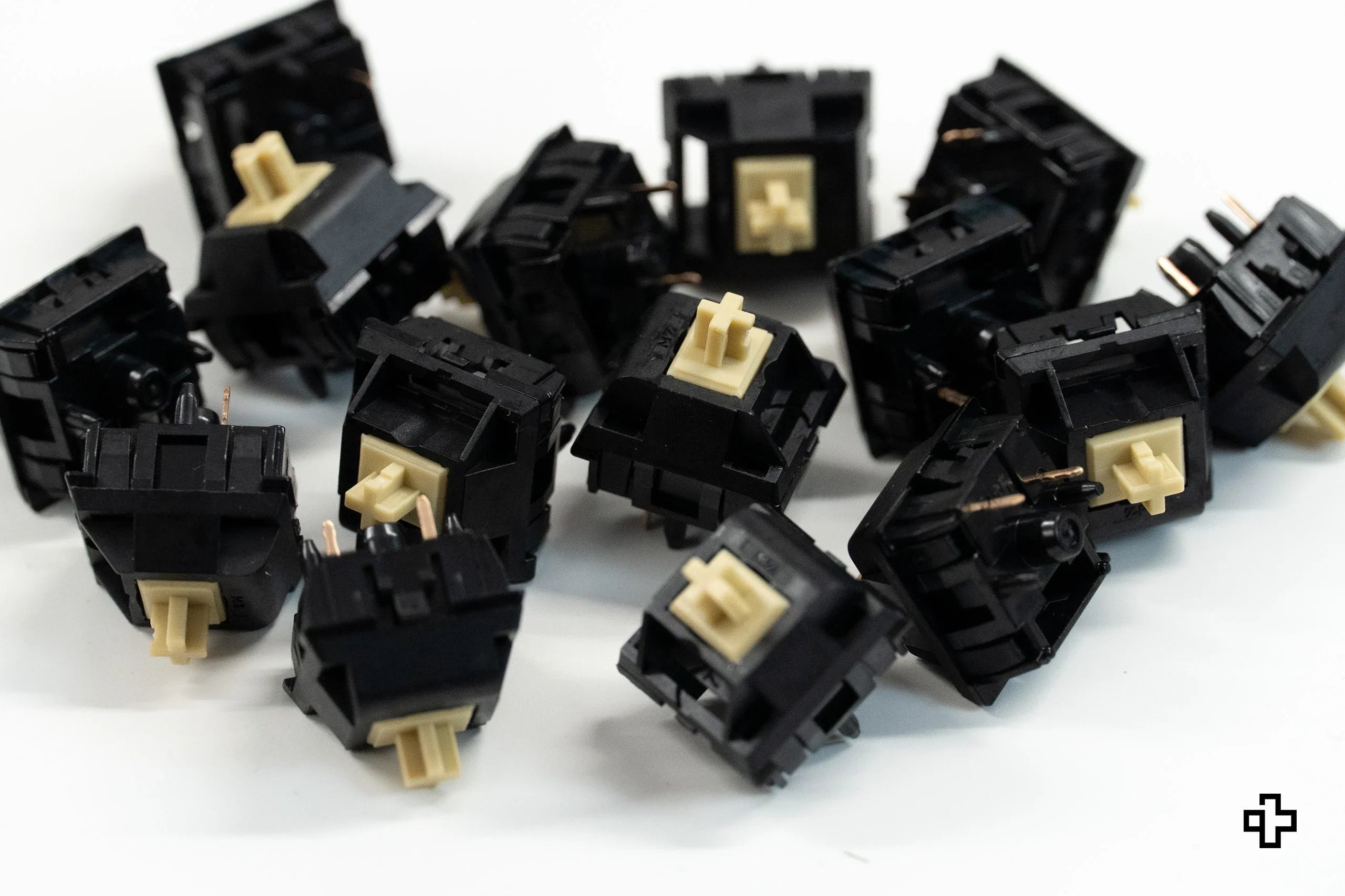 Switche Keygeek X MZ Y3