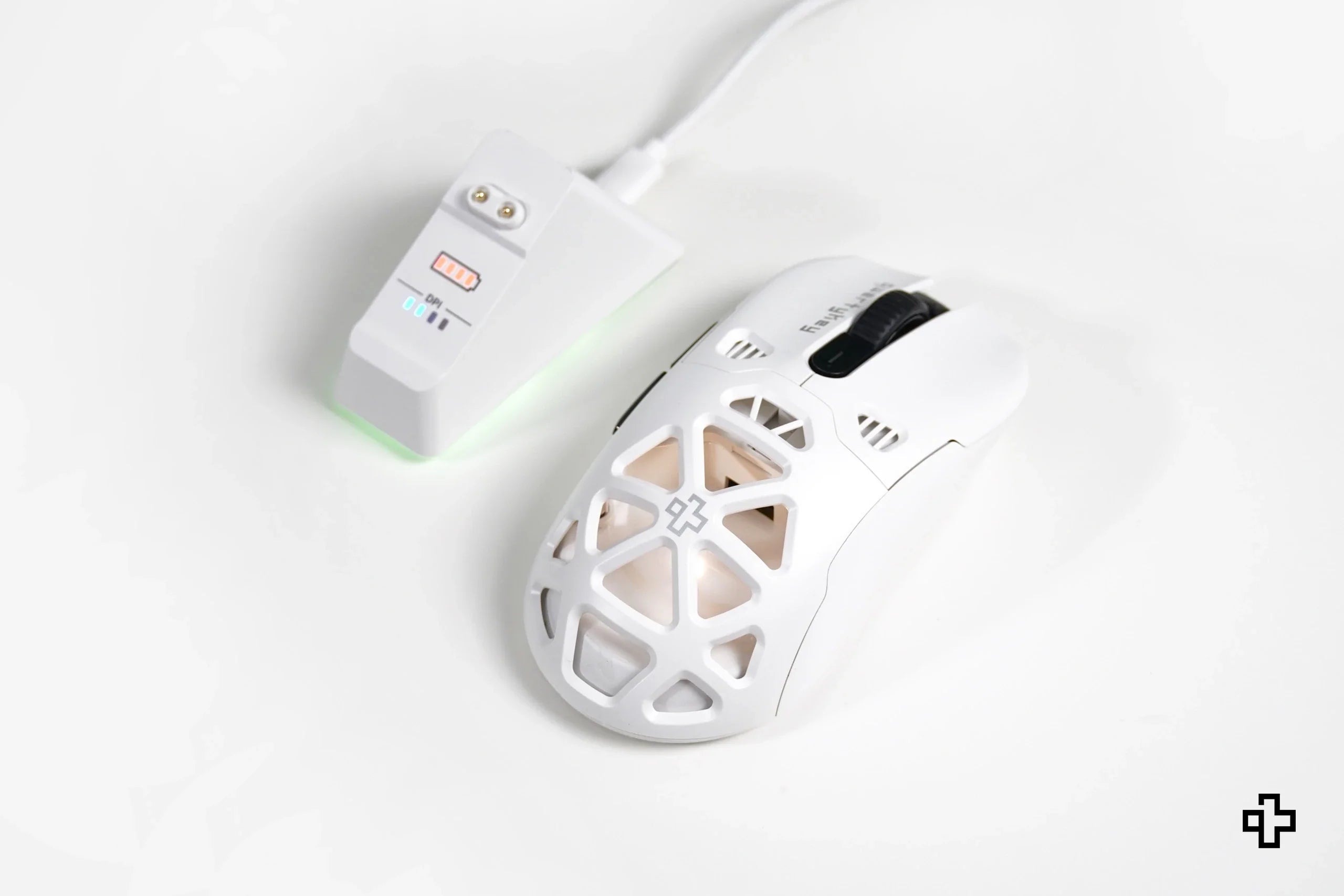 mysz QwertyKey QKM1 biała bezprzewodowa Bluetooth Charging Dock