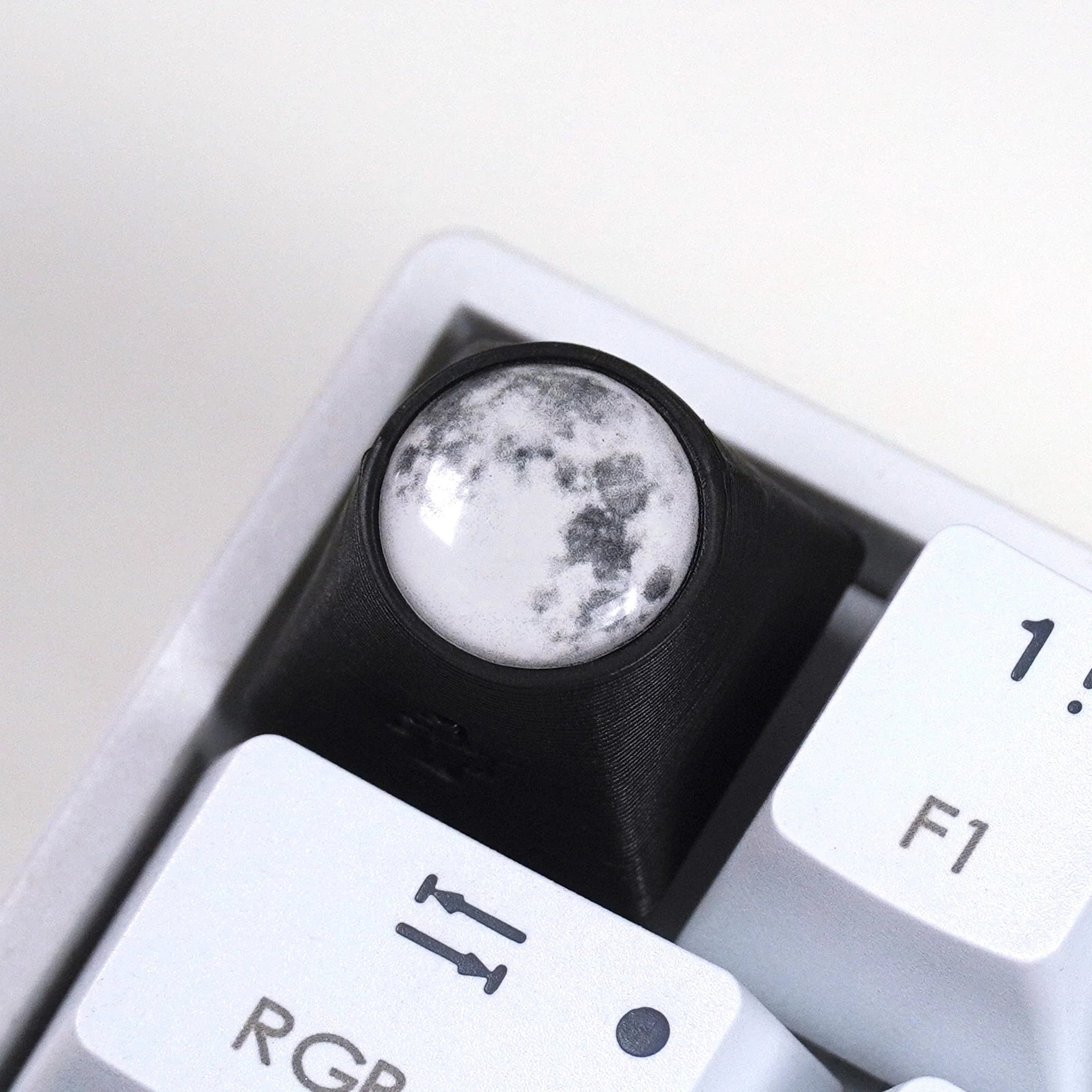 Keycap artisan Moon Phase