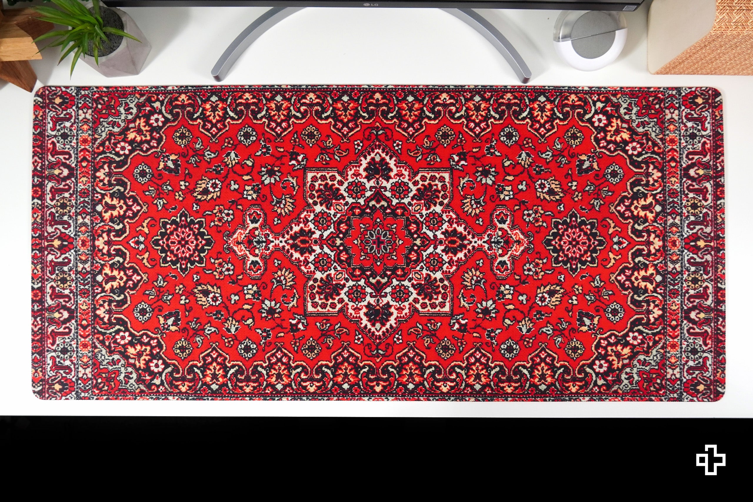 Deskmat / podkładka pod mysz QwertyKey Balcanic 4 mm obszyte krawędzie