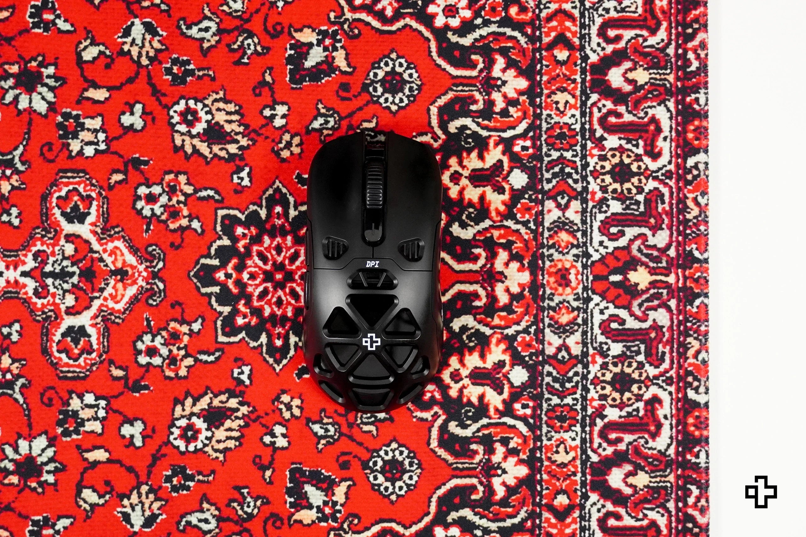 Deskmat / podkładka pod mysz QwertyKey Balcanic 4 mm obszyte krawędzie
