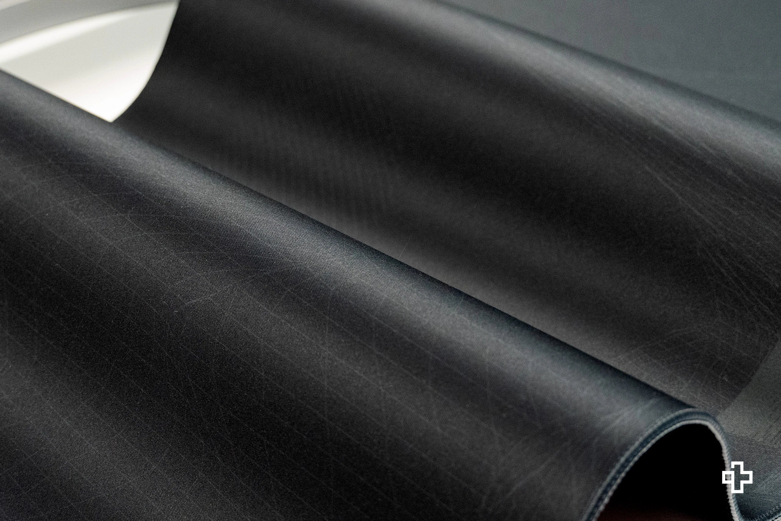 Deskmat / podkładka pod mysz Flow Dark czarna 4 mm obszyte krawędzie