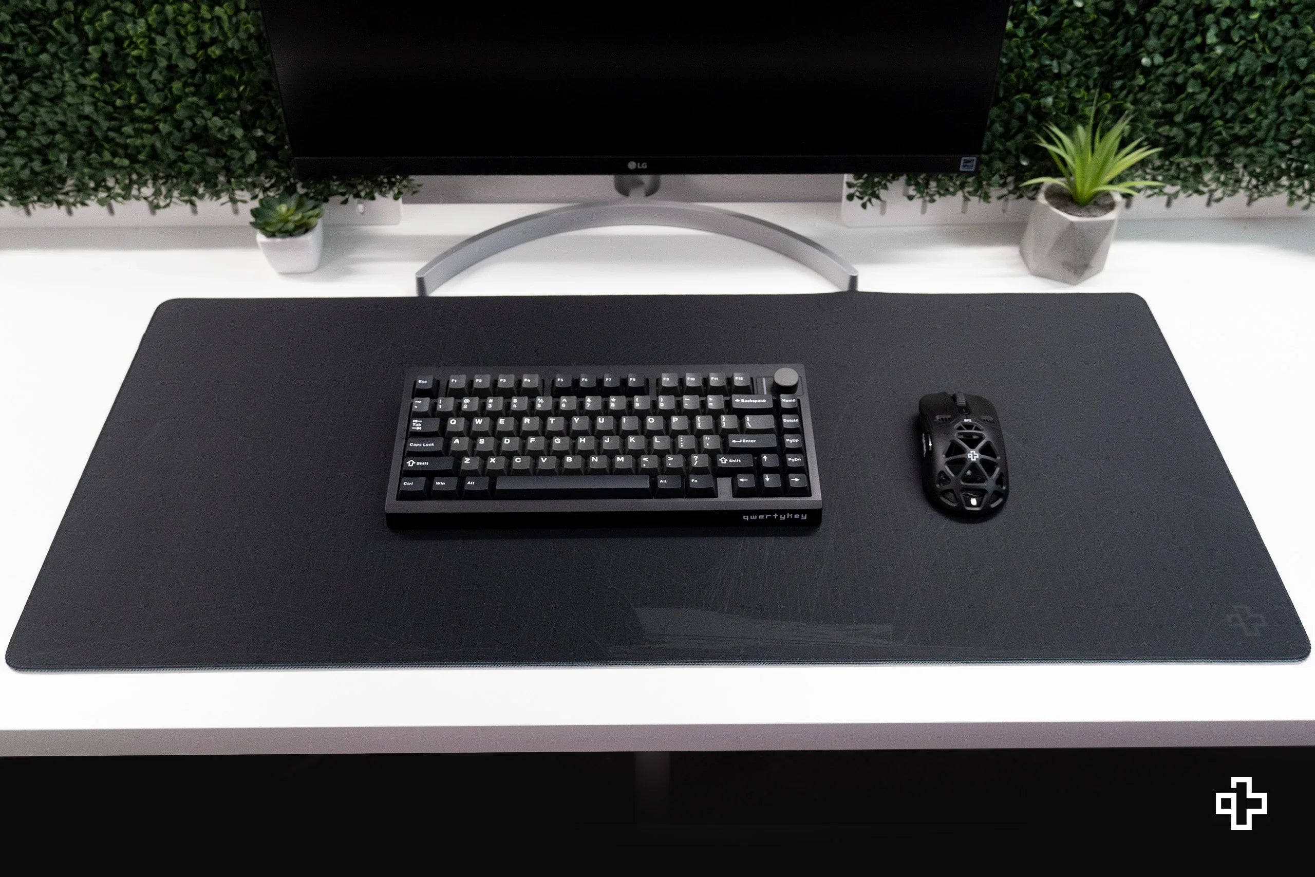 Deskmat / podkładka pod mysz Flow Dark czarna 4 mm obszyte krawędzie
