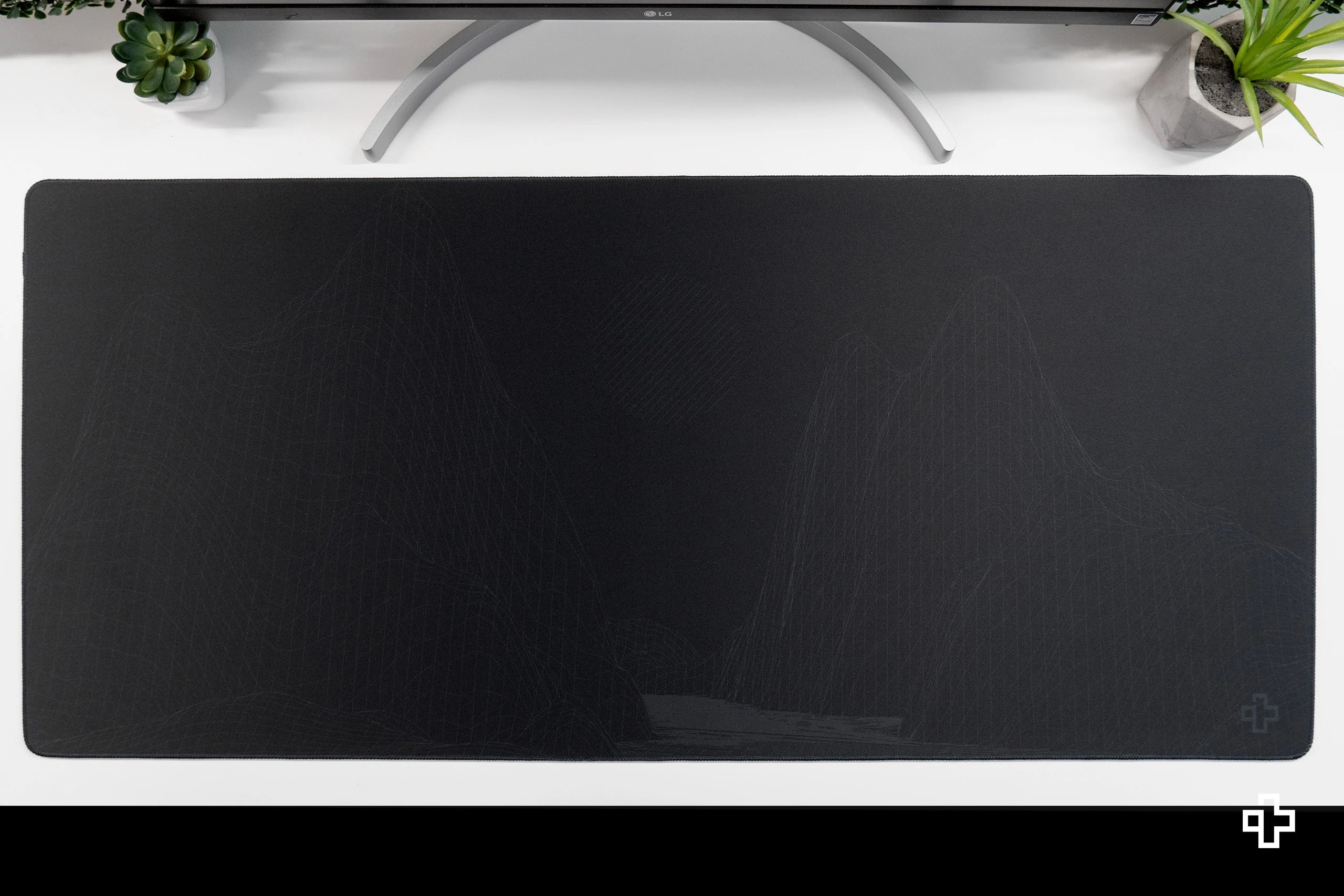 Deskmat / podkładka pod mysz Flow Dark czarna 4 mm obszyte krawędzie