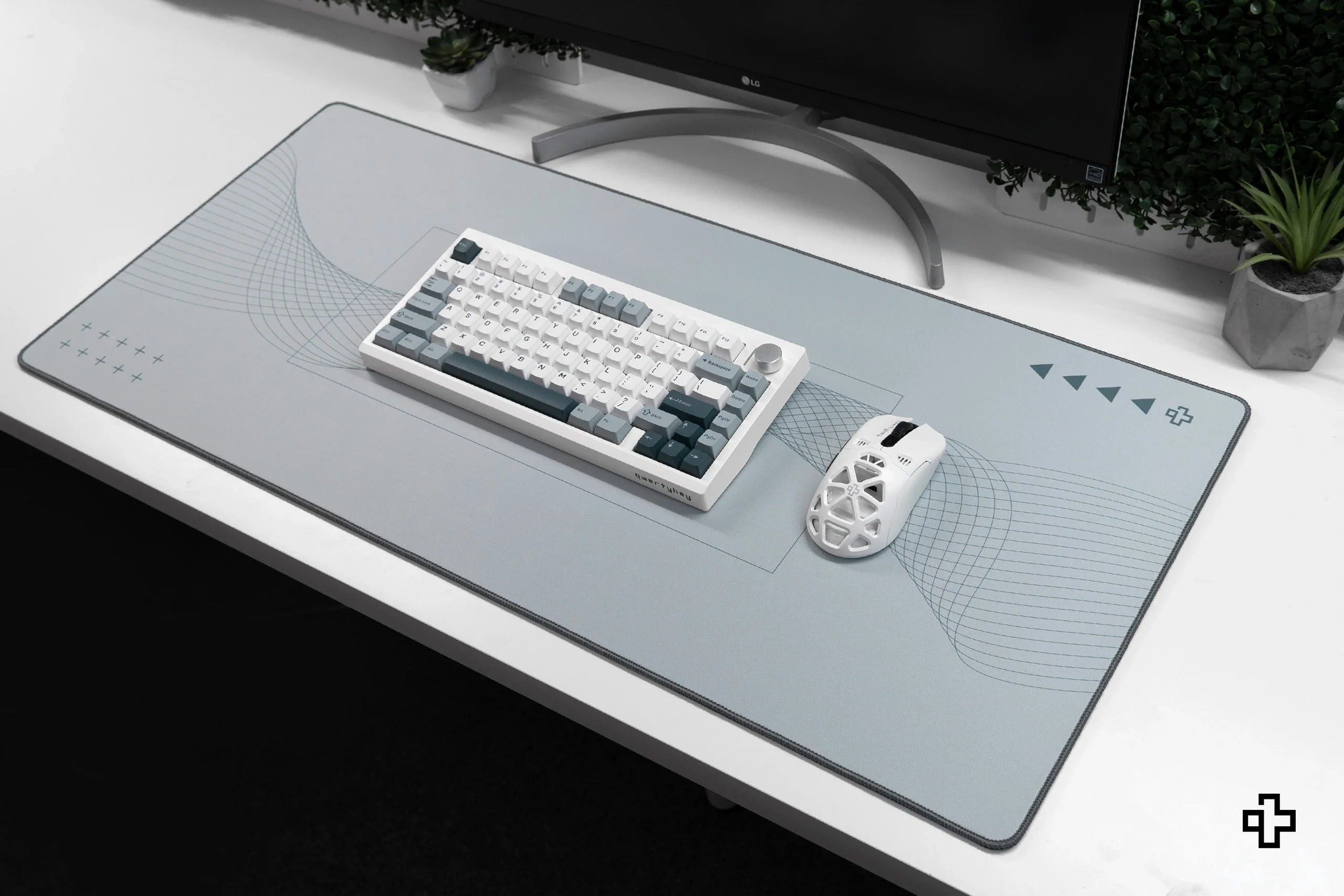 Deskmat / podkładka pod mysz Flow Light, 4 mm, obszyte krawędzie