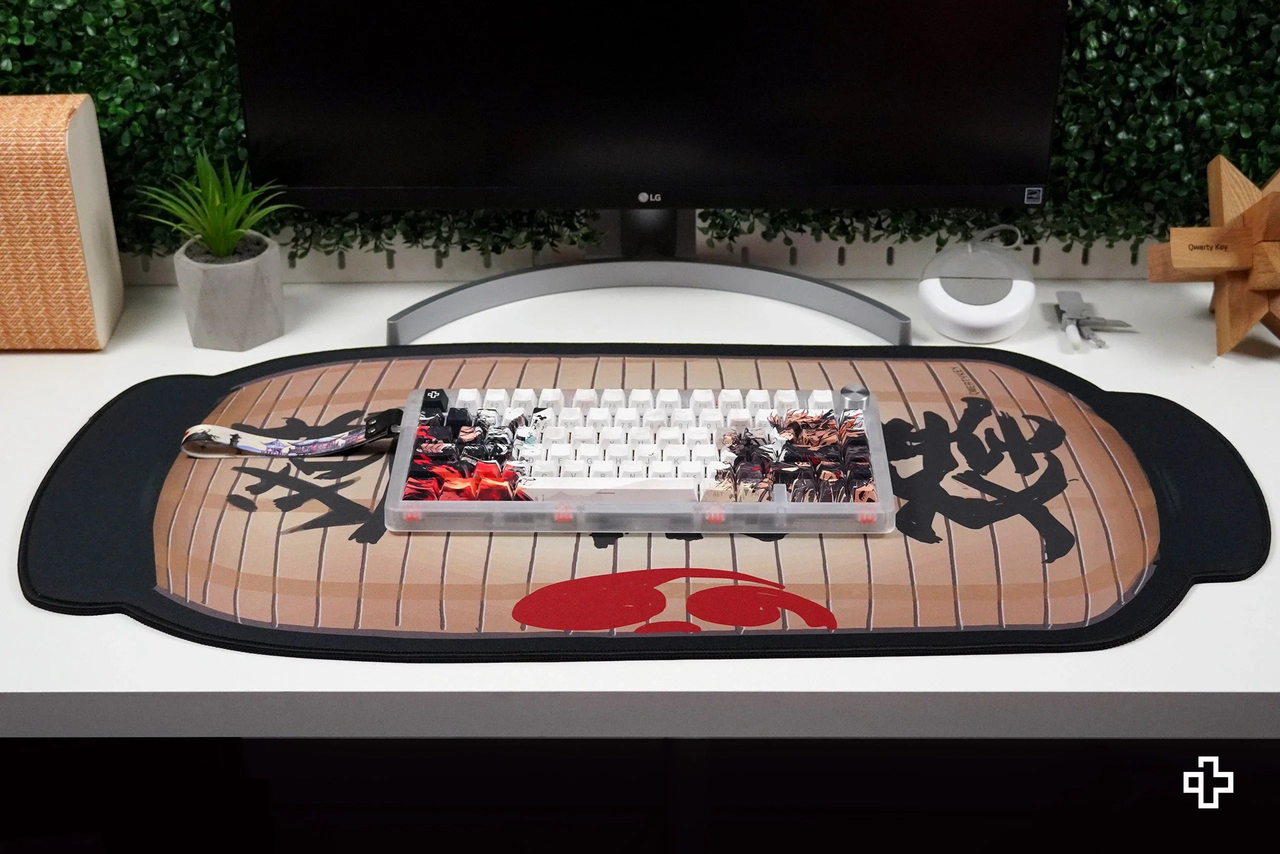 Deskmat / podkładka pod mysz QwertyKey Striker 4 mm obszyte krawędzie