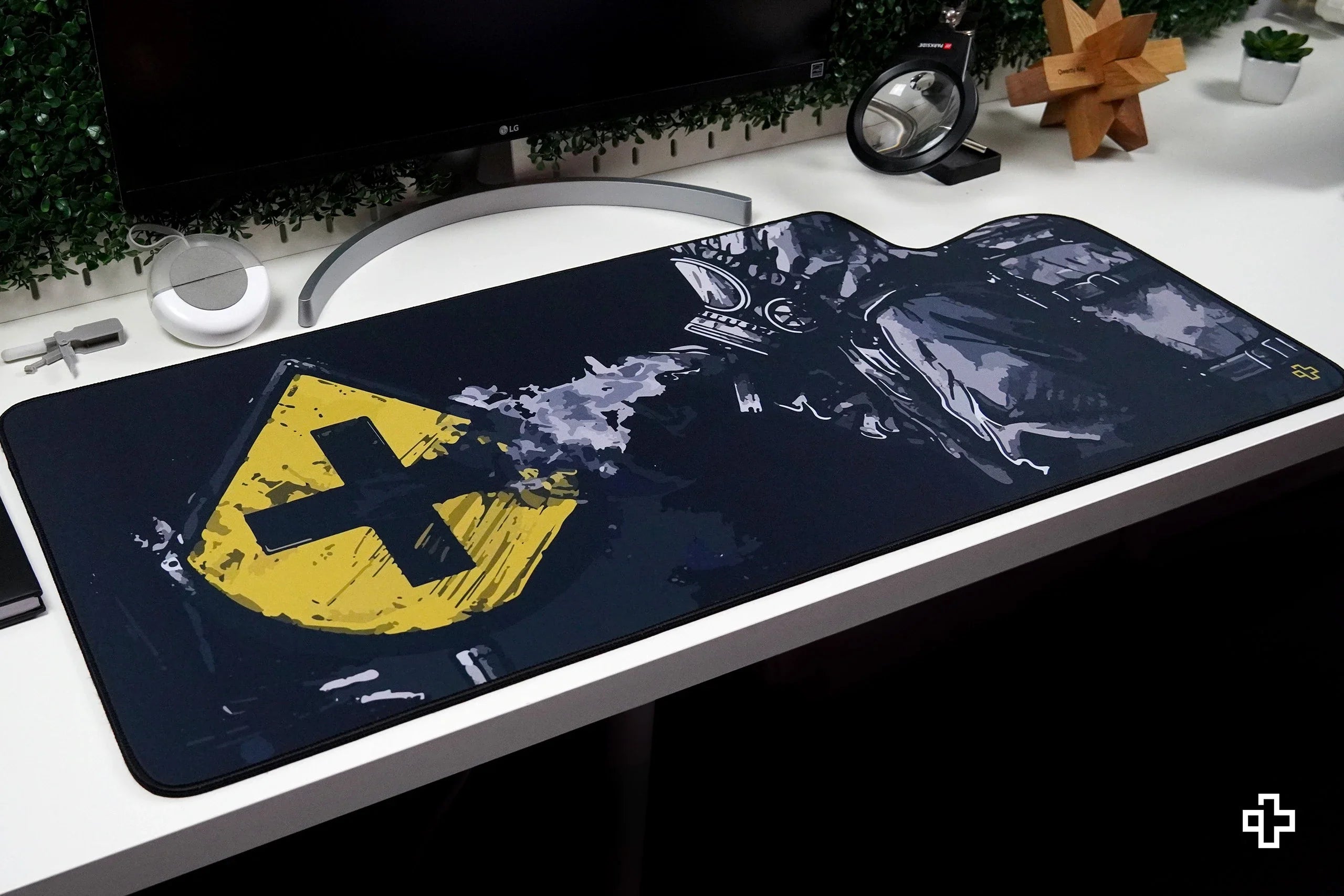 Deskmat / podkładka pod mysz QwertyKey Fallout 4 mm obszyte krawędzie