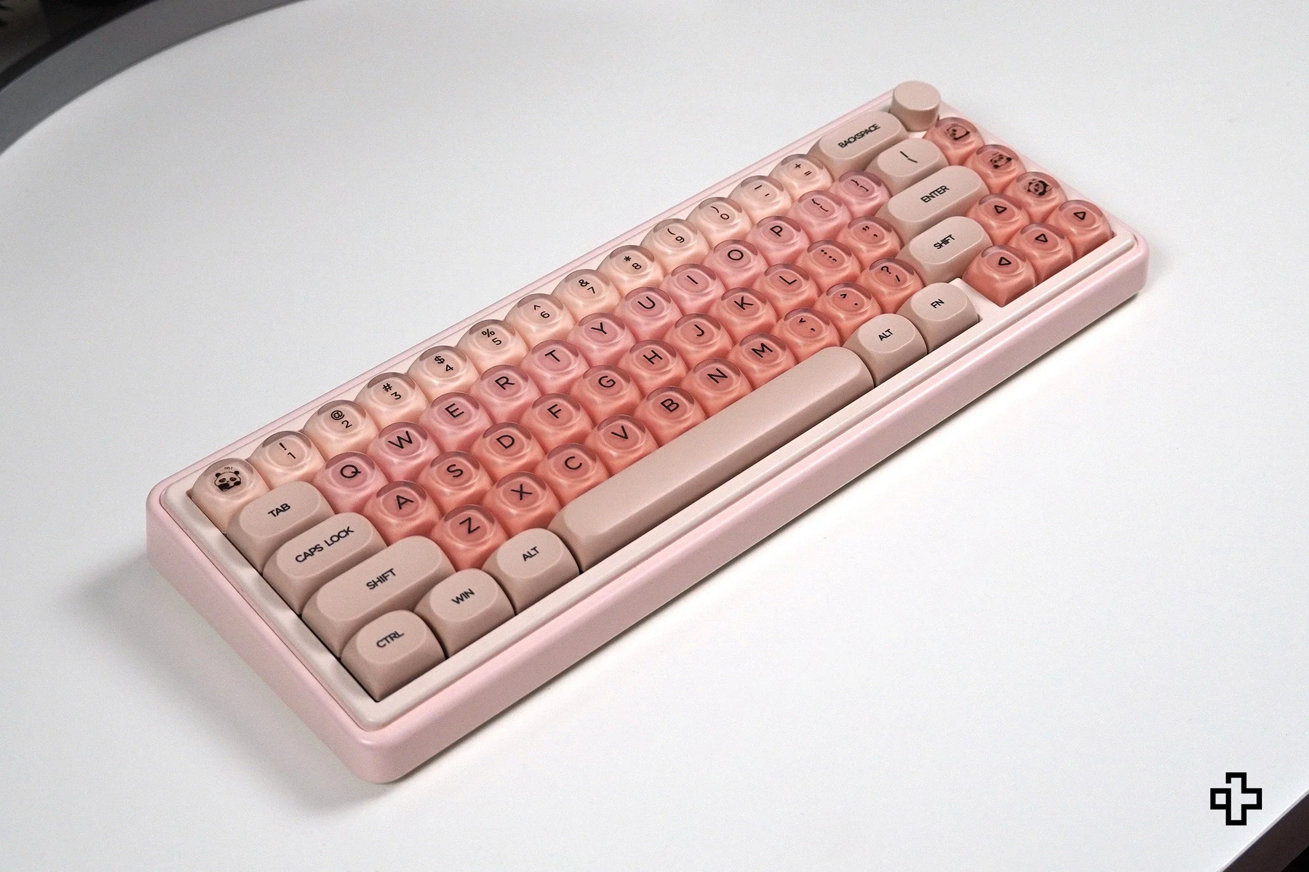 Zestaw keycapów QwertyKey Peach Cream profil HOA