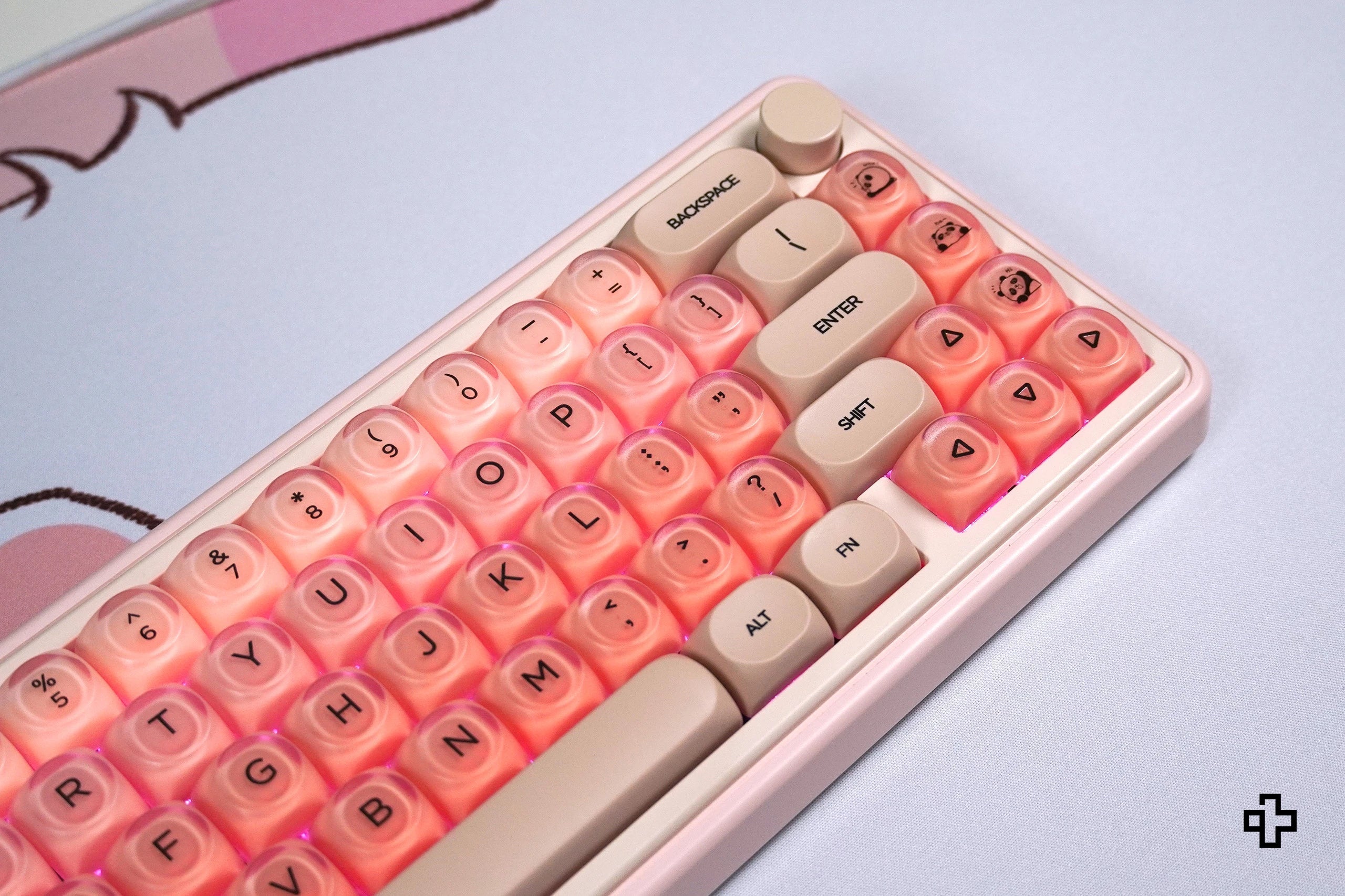 Zestaw keycapów QwertyKey Peach Cream profil HOA