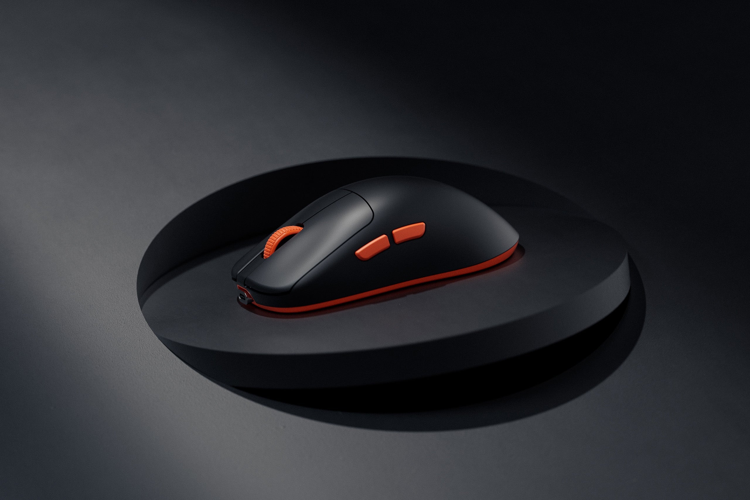 mysz Gaming QwertyKey Falcon czarna 8K, 30.000 DPI, Bluetooth bezprzewodowa trio mode, Pixart 3950