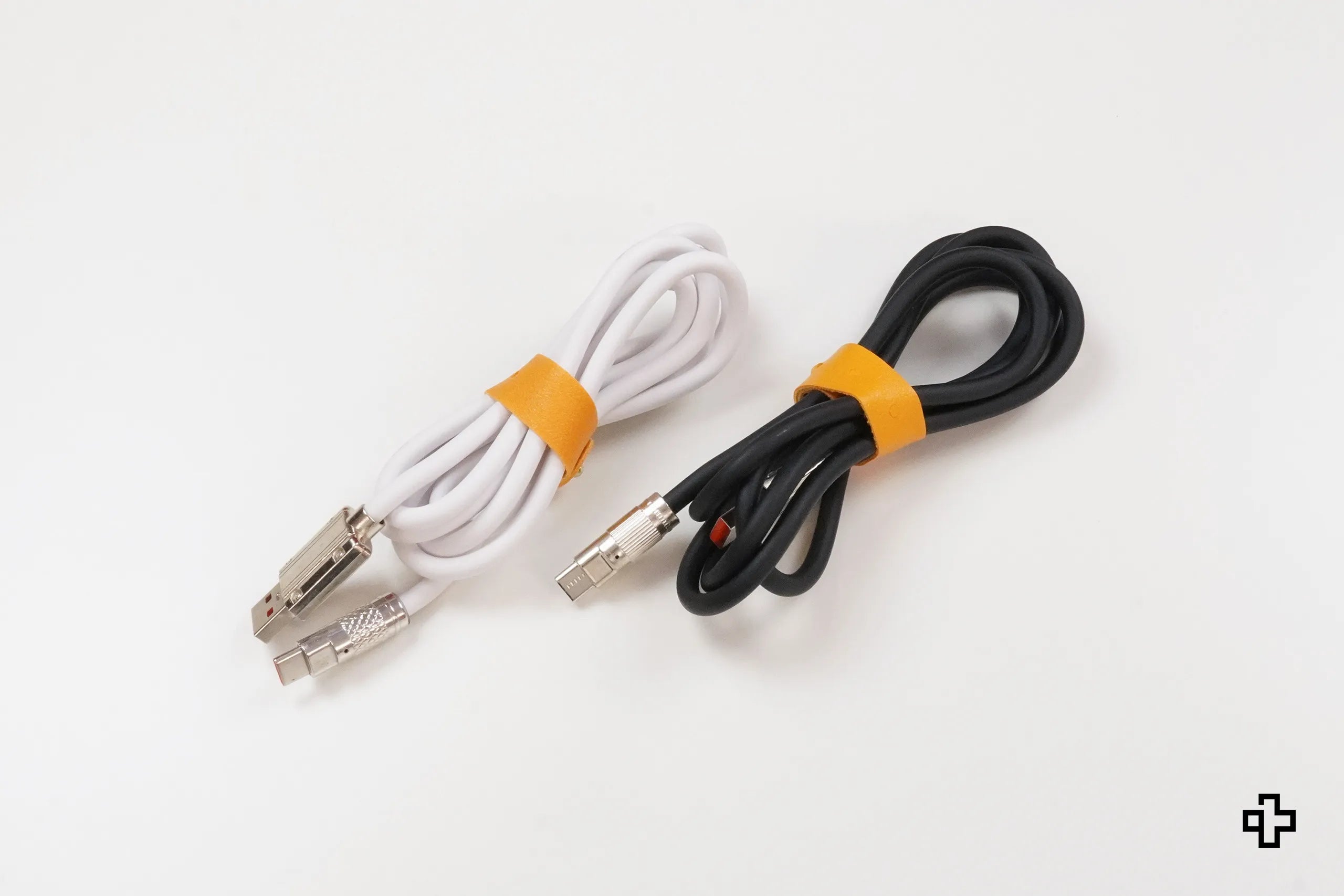 Cablu USB - C biały/czarny