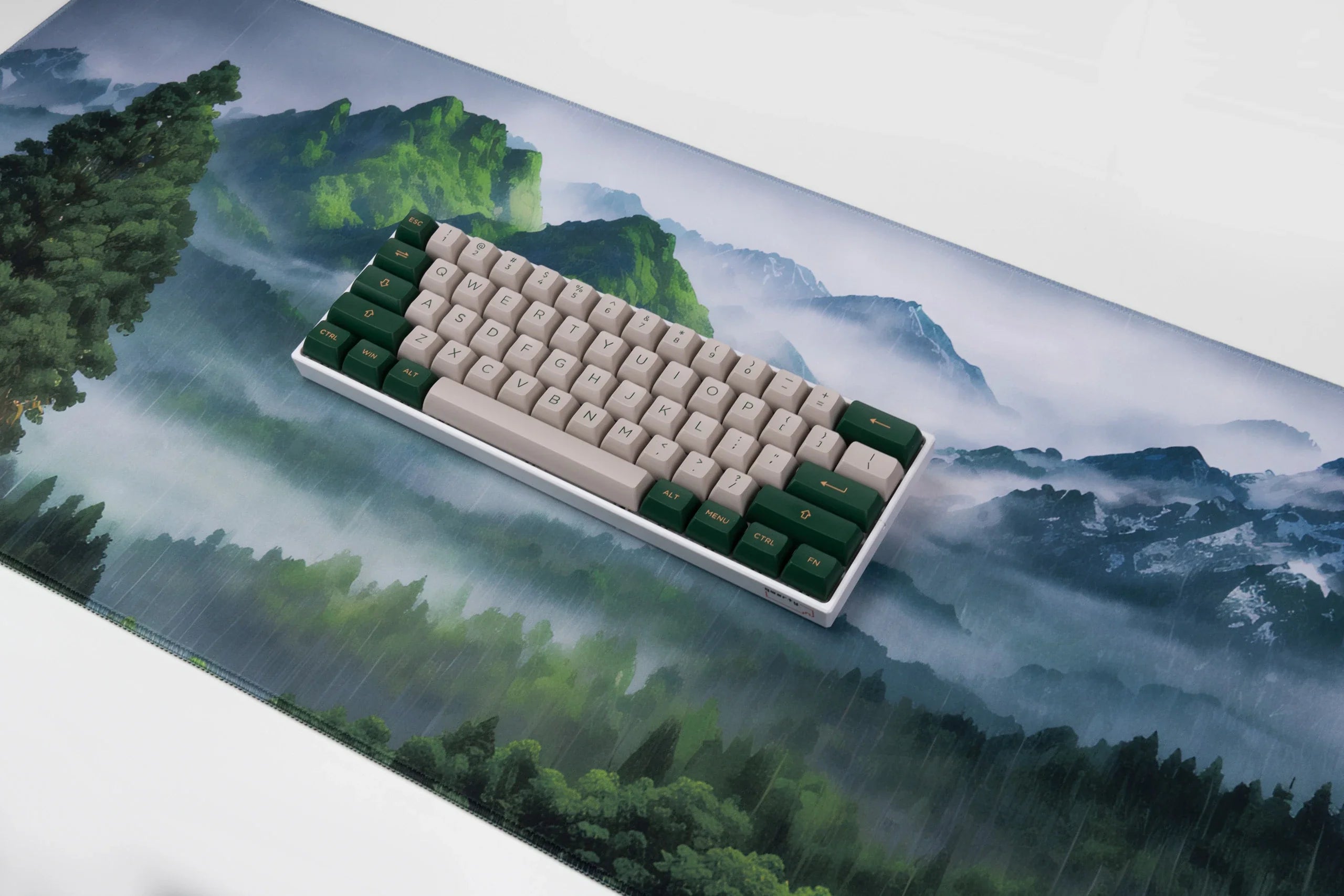 Deskmat / podkładka pod mysz QwertyKey Forest 4 mm obszyte krawędzie