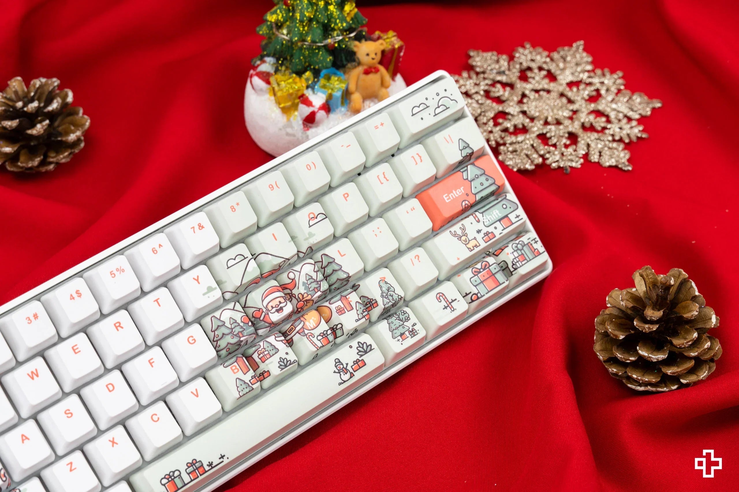 QwertyKey Santa - świąteczna klawiatura mechaniczna gamingowa, Hotswap